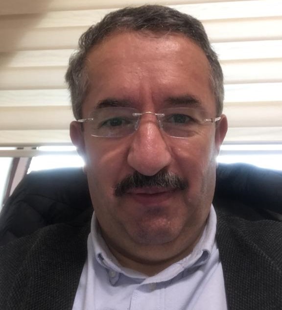 Prof. Dr. Ahmet ÖZDEMÝR (Türkiye)